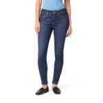 Levi Strauss Signature Gold womens Totally Shaping Skinny Jeans