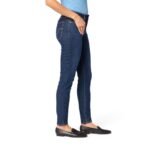 Levi Strauss Signature Gold womens Totally Shaping Skinny Jeans - Image 2